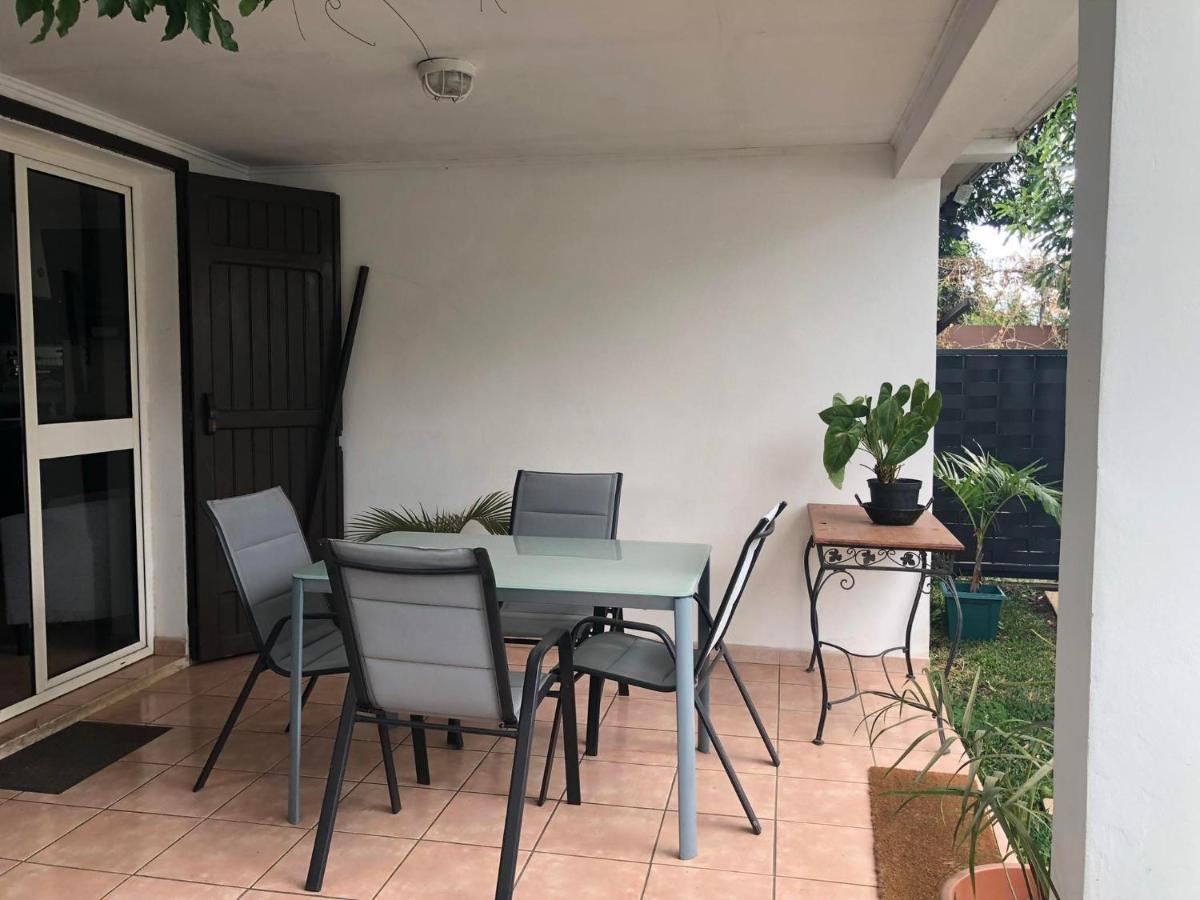 Meuble Le Manguier Apartman Saint-Pierre Kültér fotó